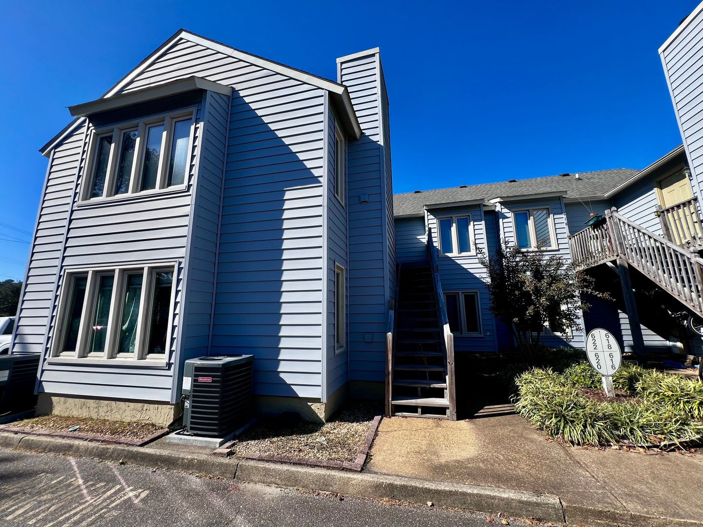 2 bedroom, 2 bathroom home – photo 1