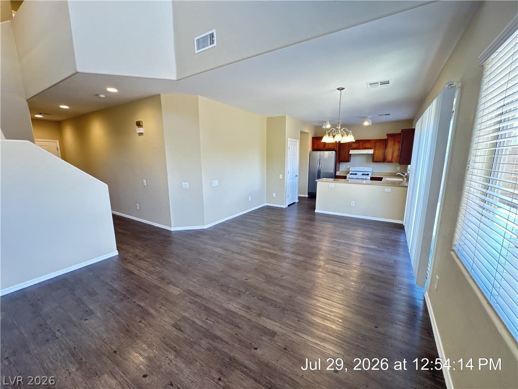 8977 Castledowns Street – photo 5