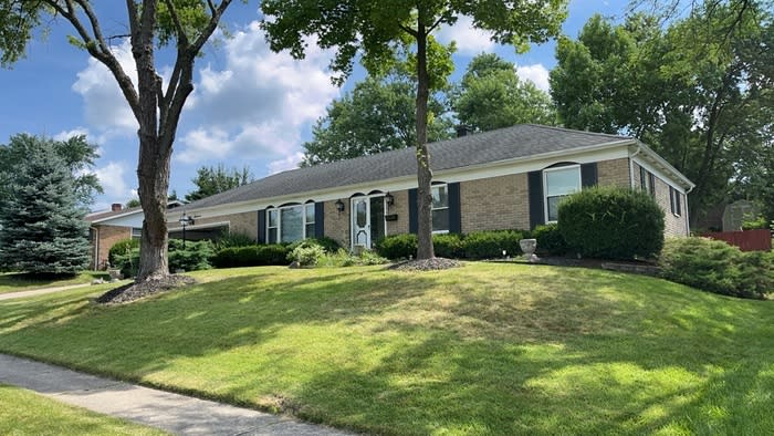811 Kenbrook Drive – photo 2
