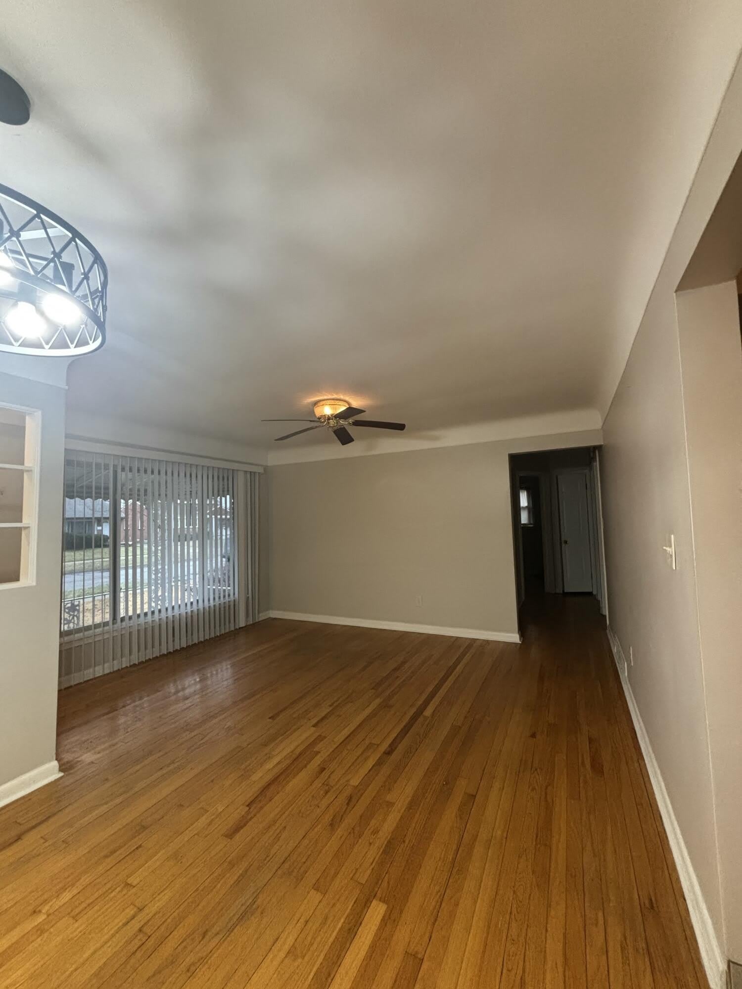 12116 Columbia Avenue – photo 4