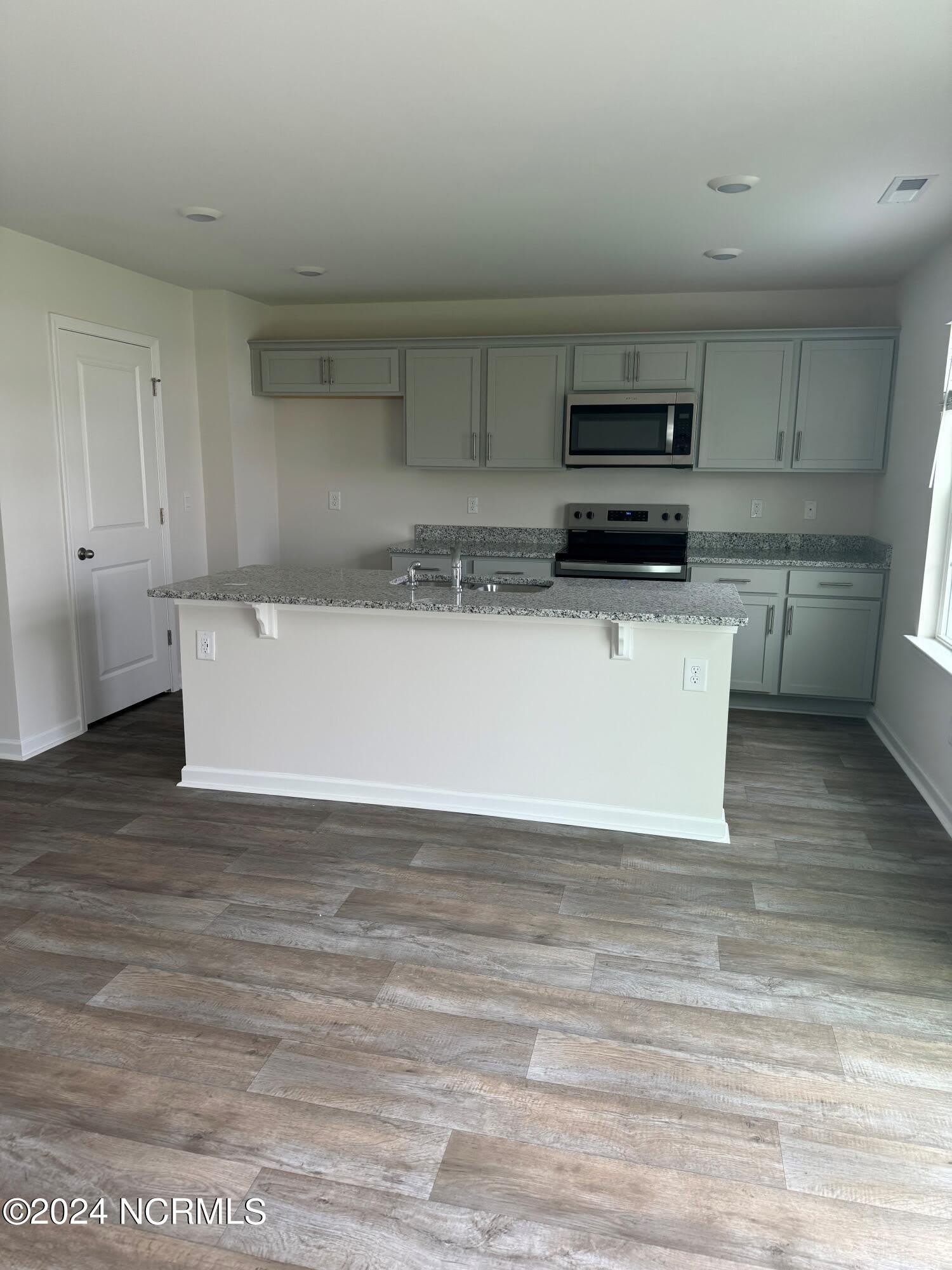 2225 Montalvan Drive – photo 5