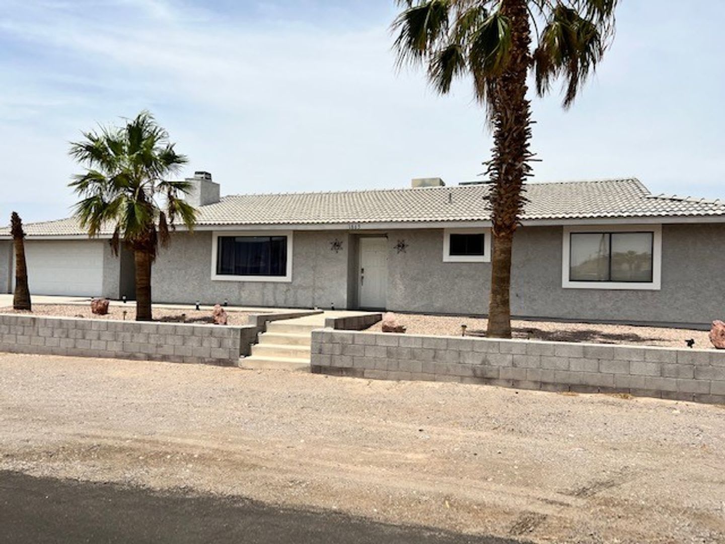 Furnished 3 BR 2ba Hse w/ utilities Target Center/Golf/Hwy 95 – photo 1