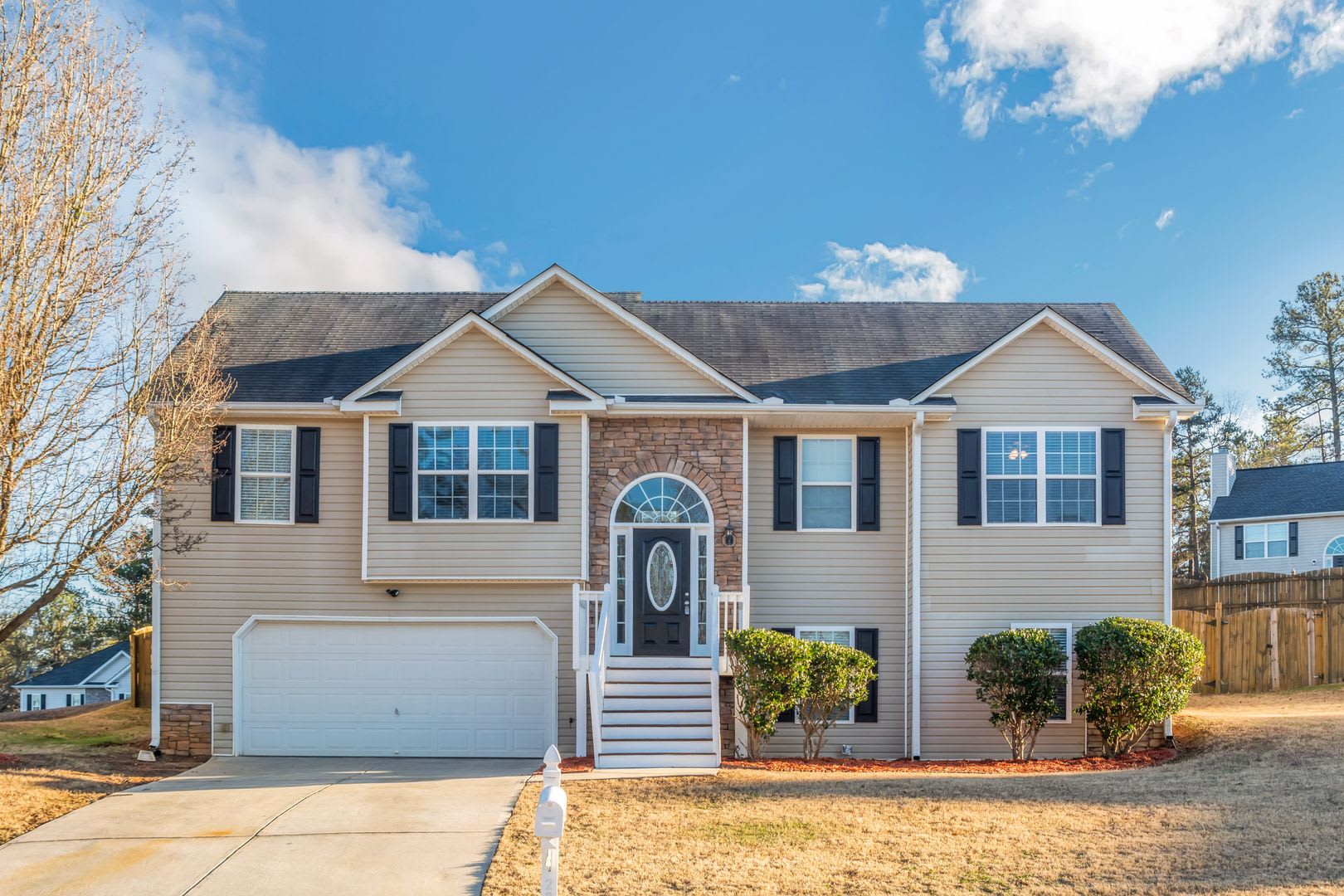 Huge 4/5 bedrooms 3 bath in Douglas County – photo 1
