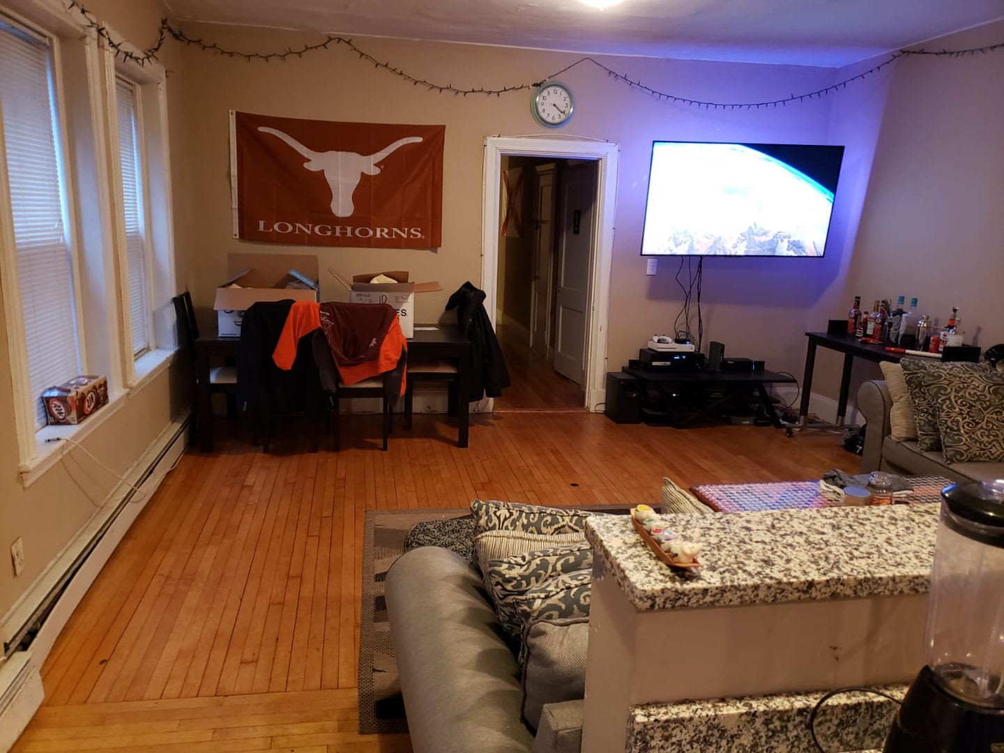 Large 4 bed in Allston – photo 3