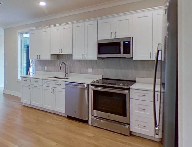 106 Warren St – photo 2