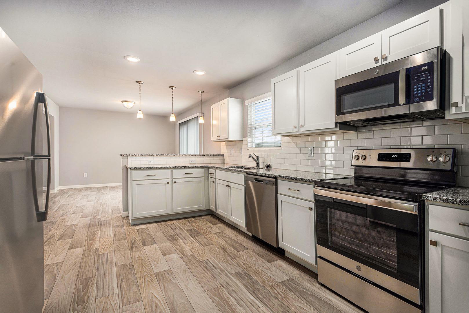 610 E North Street – photo 4