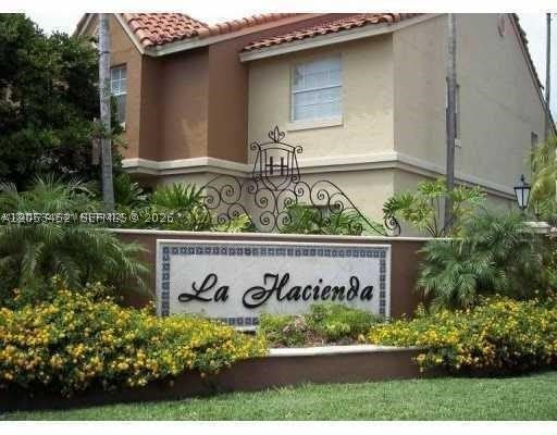18314 NW 68th Ave – photo 1