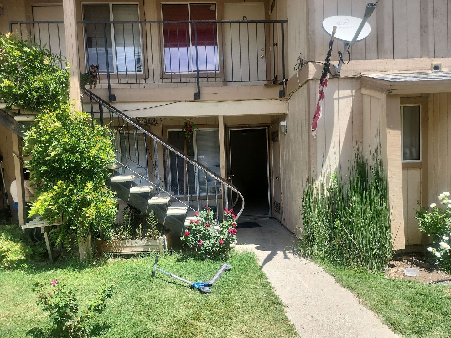 Three Bedroom Apartment Awaits For You In Avenal Schedule Your Tour Now – photo 2