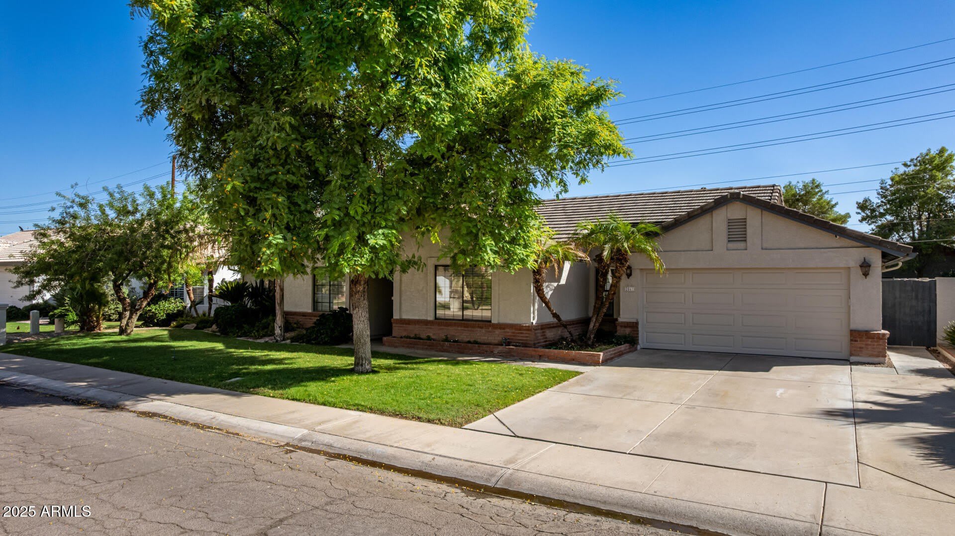2041 E MARQUETTE Drive – photo 3