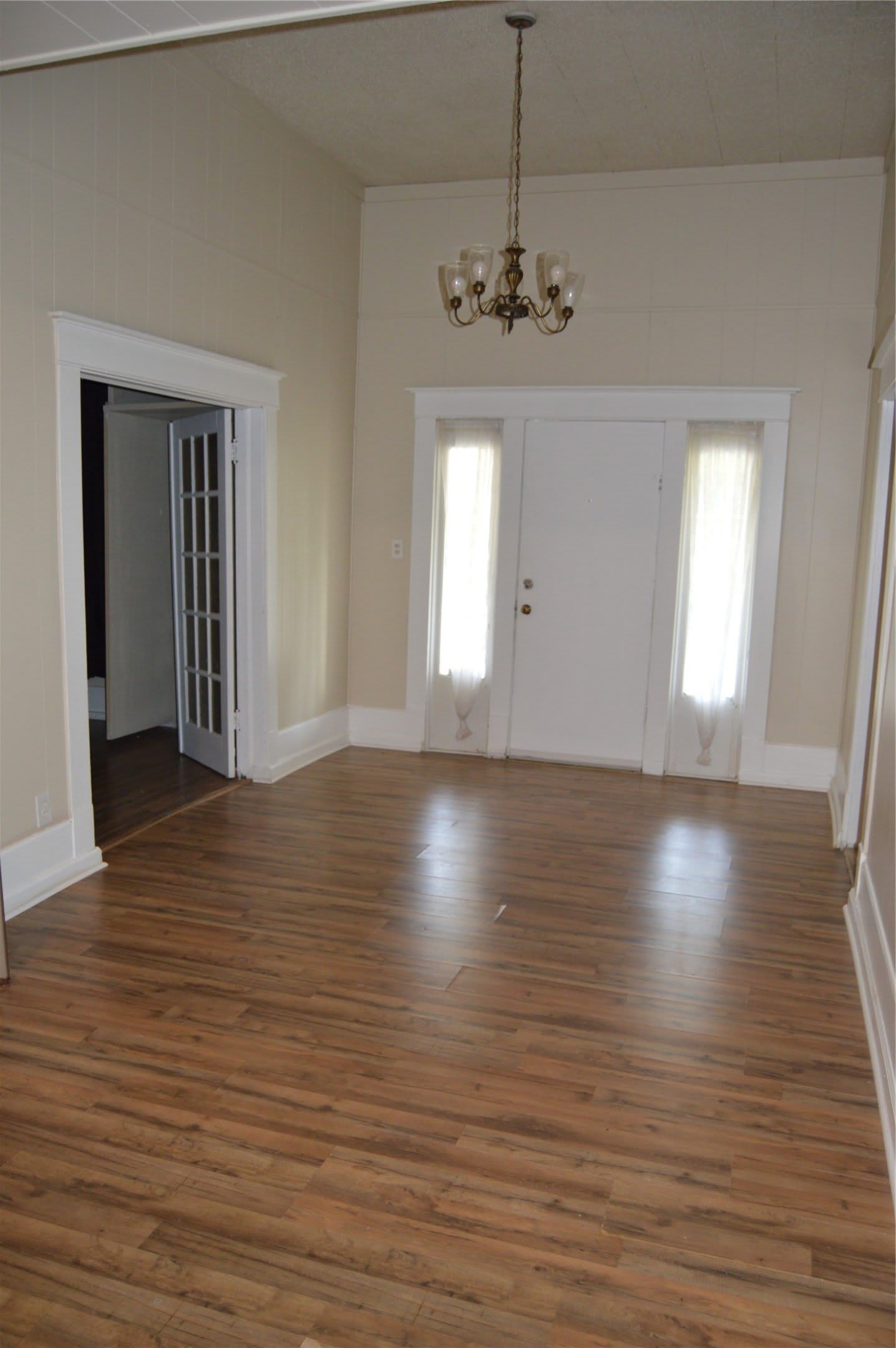 1403 Bonham Street – photo 3