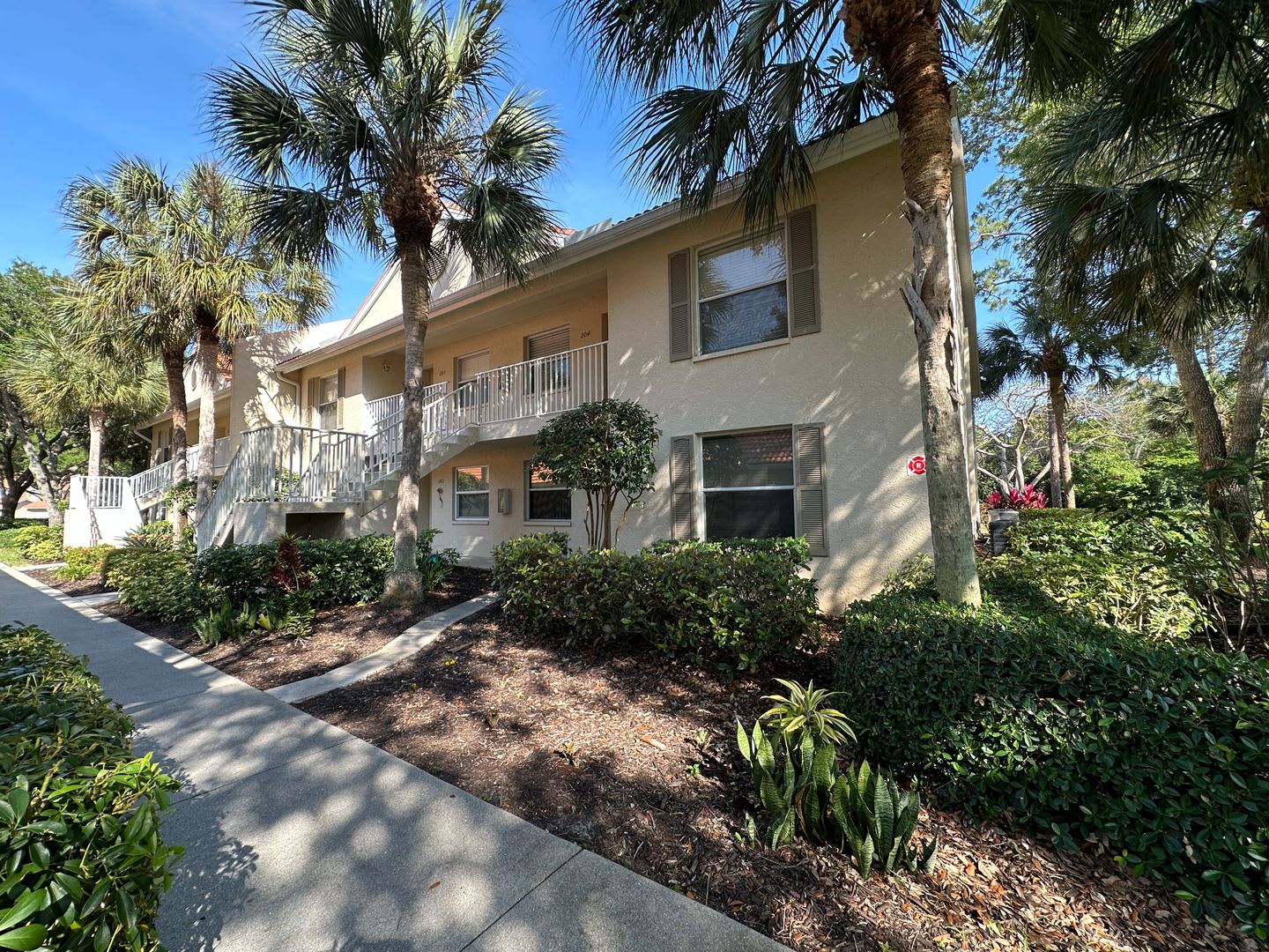 241 Robin Hood Cir #204 – photo 1