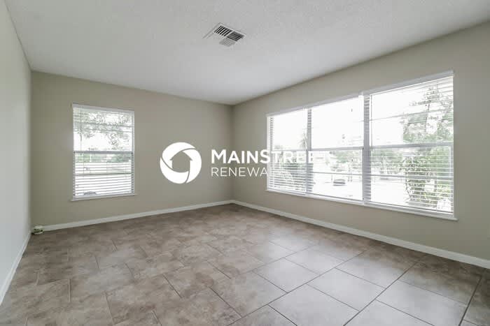 516 Bounty Avenue Northeast – photo 2