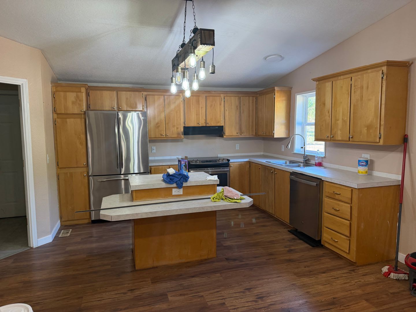 3 Bedroom 2 Bath with Garage and acreage. – photo 5
