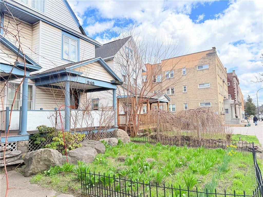 948 Monroe Avenue – photo 2
