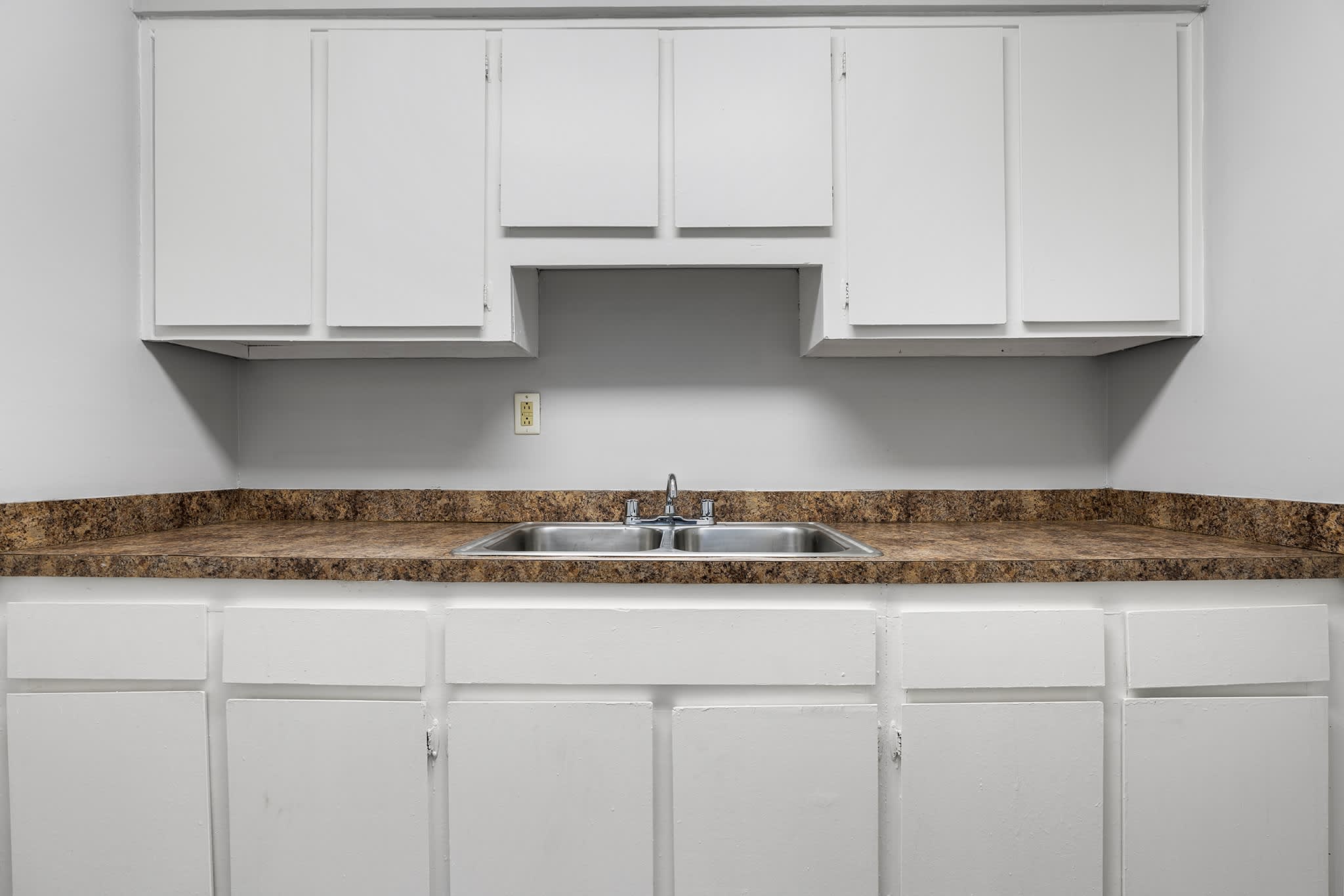 Riverview Apartments – photo 5