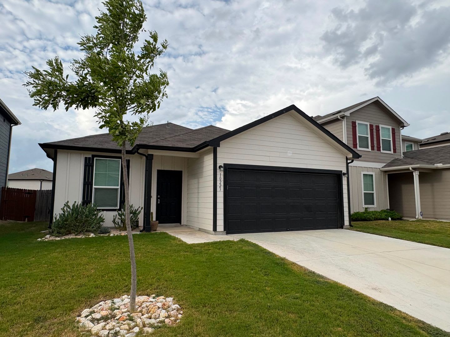 Open-Concept Living with Easy Access to I-10 & Loop 1604 – photo 1