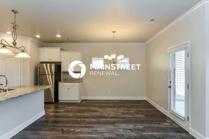 303 Addison Court – photo 4