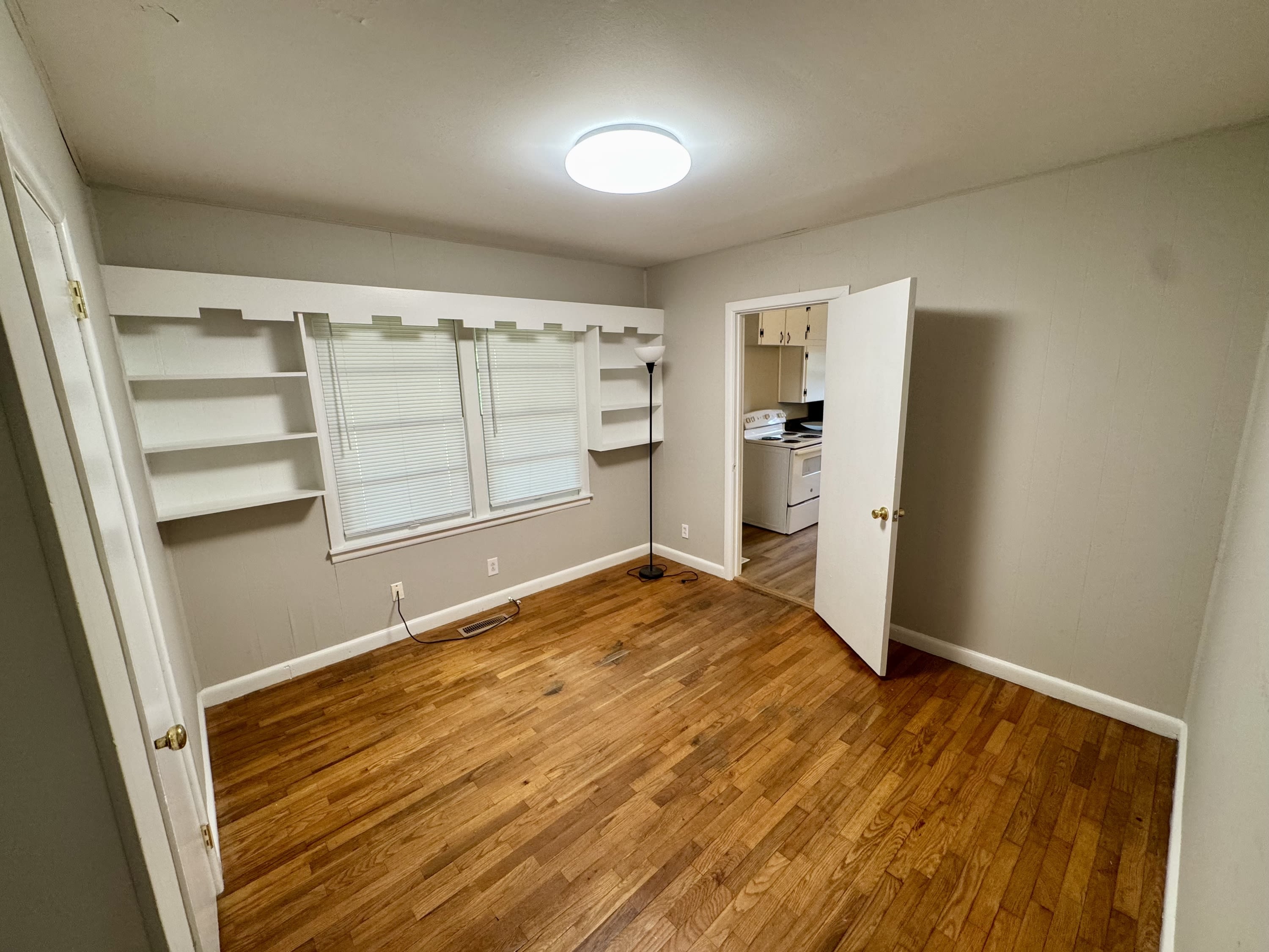 318 Spring Street – photo 4