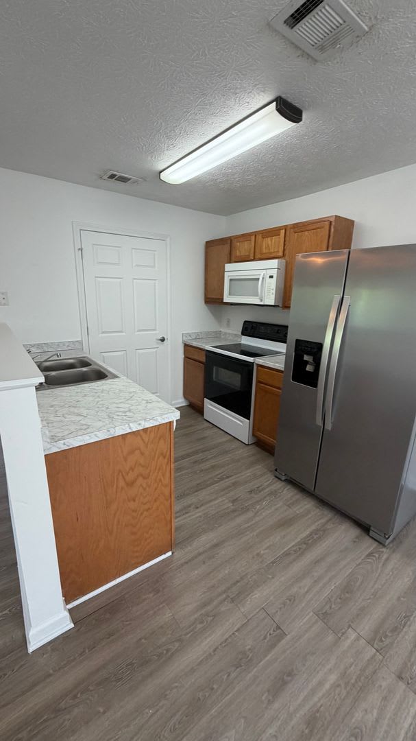 9131 Laird Street – photo 3