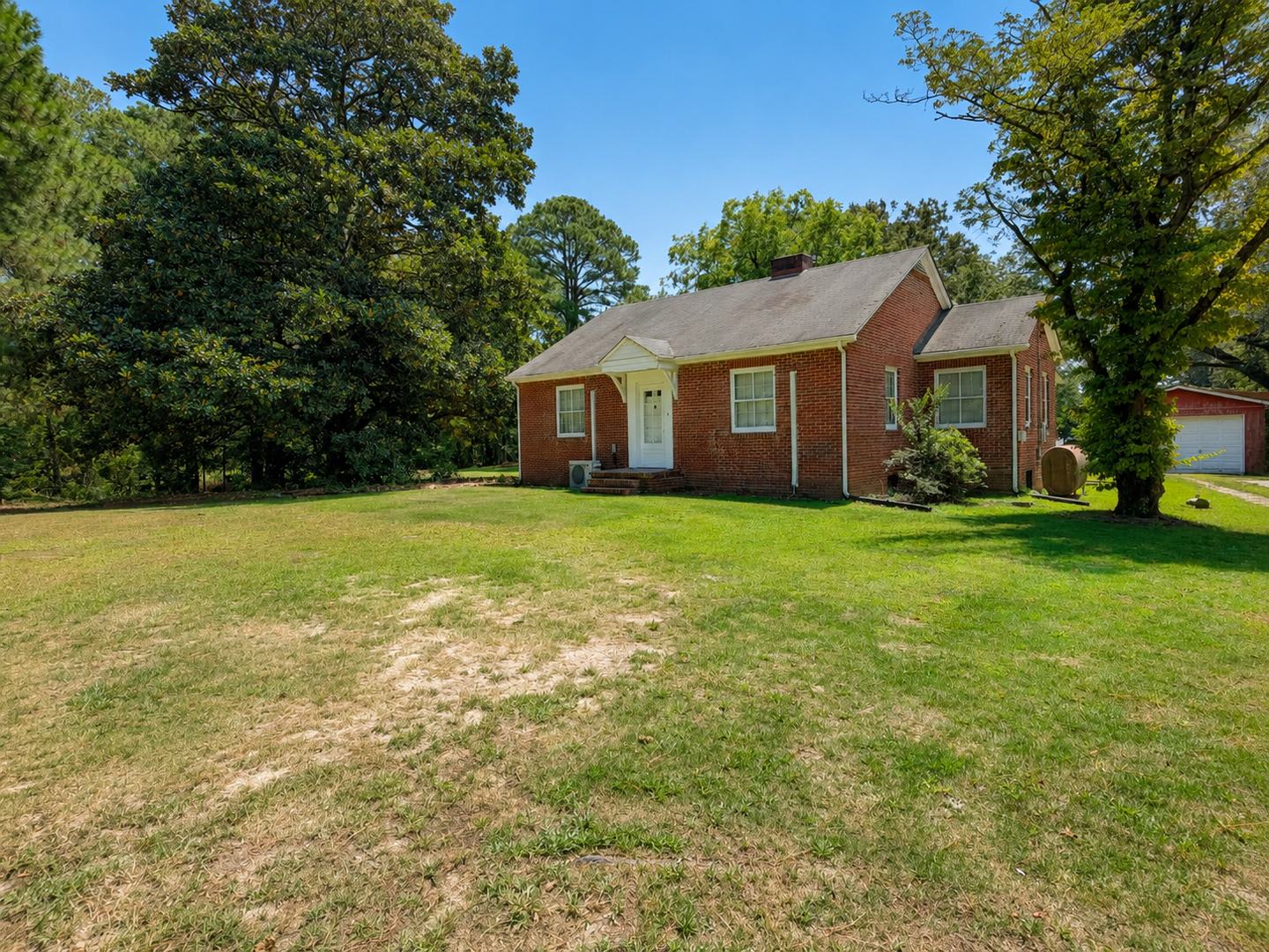 3 bedroom ranch home, barn & workshop – photo 1