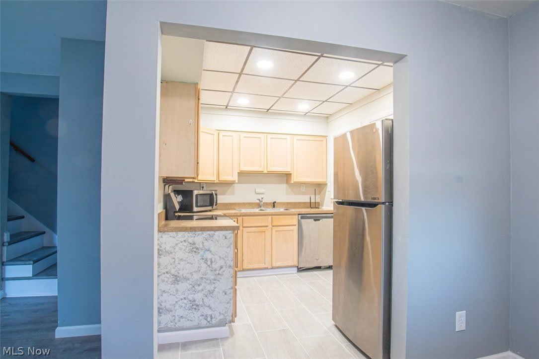 1399 Barlow Road – photo 4