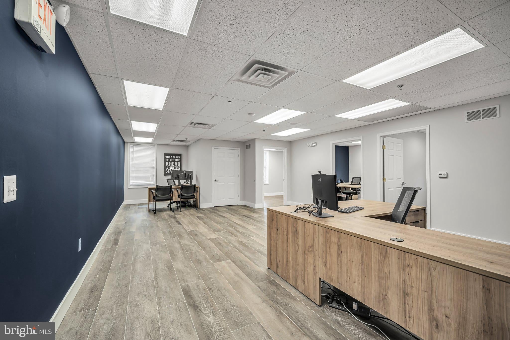 729 GROVE Avenue – photo 3