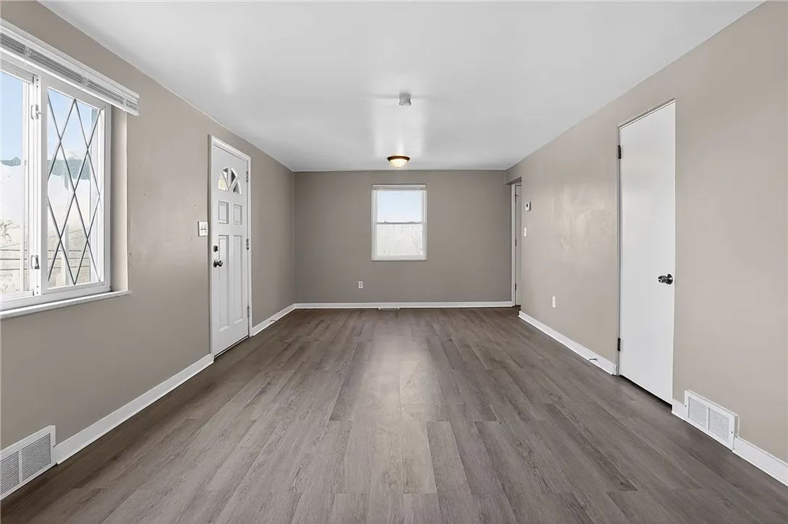3Bd/1 Bath Home -- Available 9/1/26 – photo 2