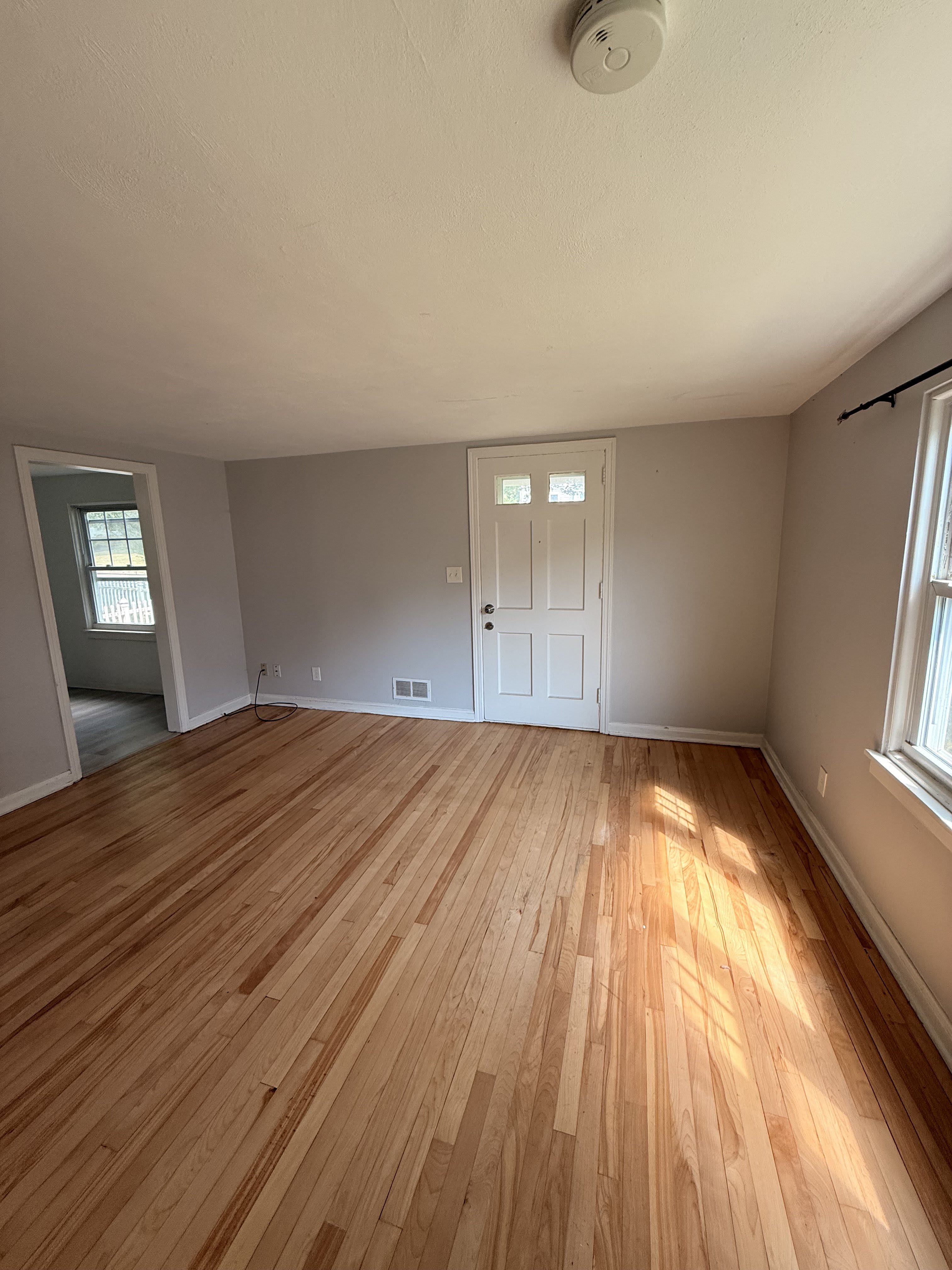 121 Highland Ave Windsor Ct 06095 – photo 3