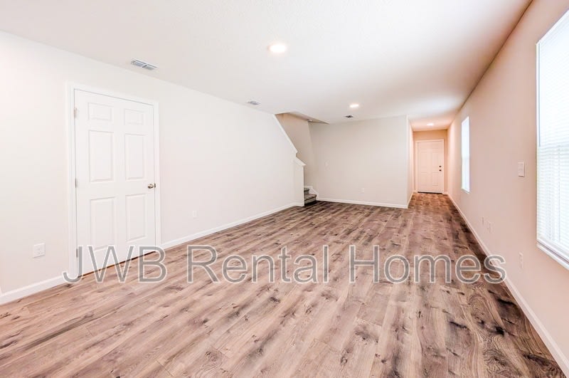 9007 Cocoa Ave – photo 4