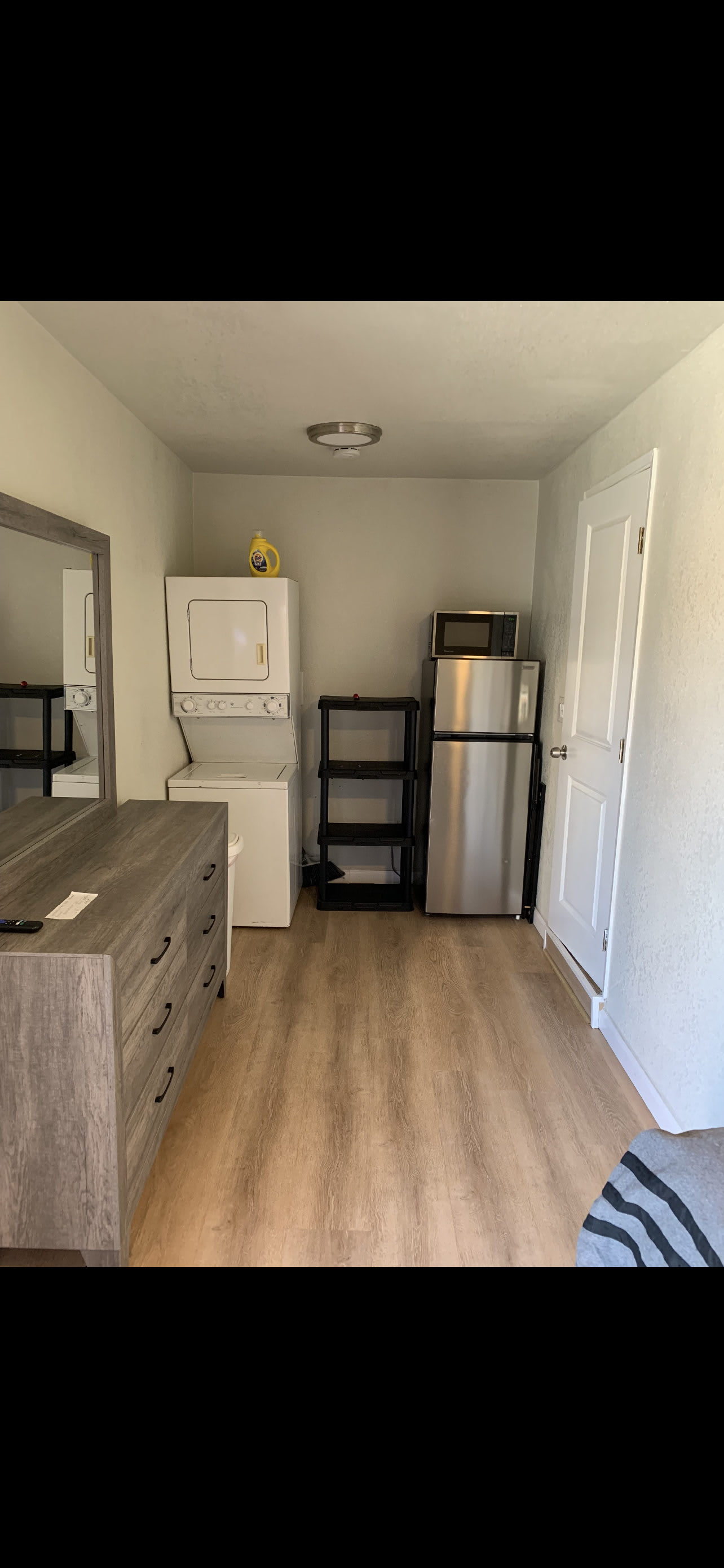 5031 Bakman Av. – photo 2