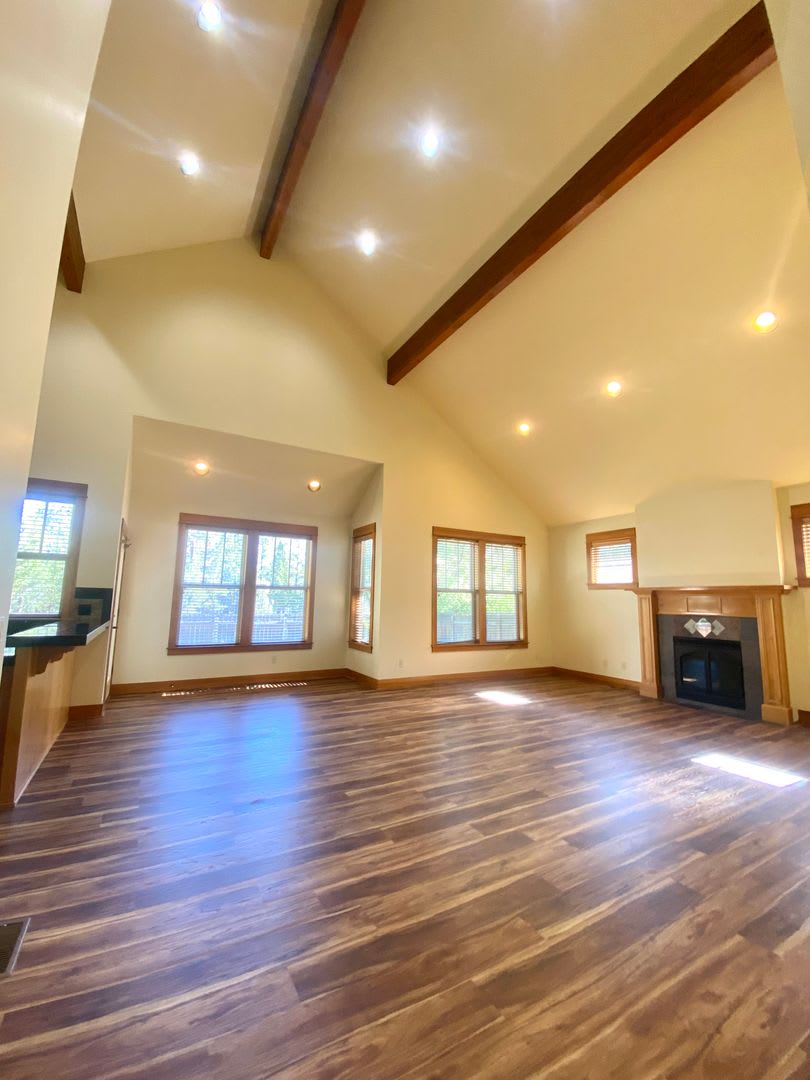 Picturesque 3 Bed/2 Bath Craftsman in Northwest Bend! 2564 NW Shields – photo 3
