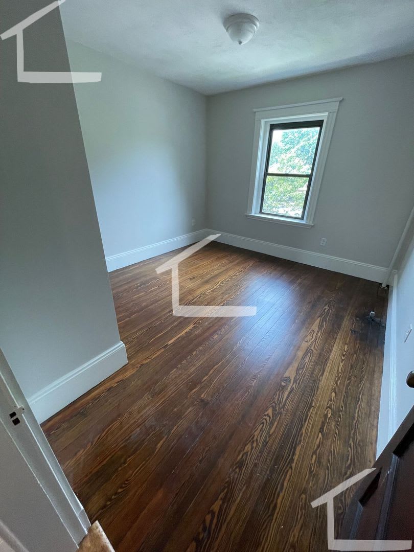 HUge 3 bed in Brookline – photo 1
