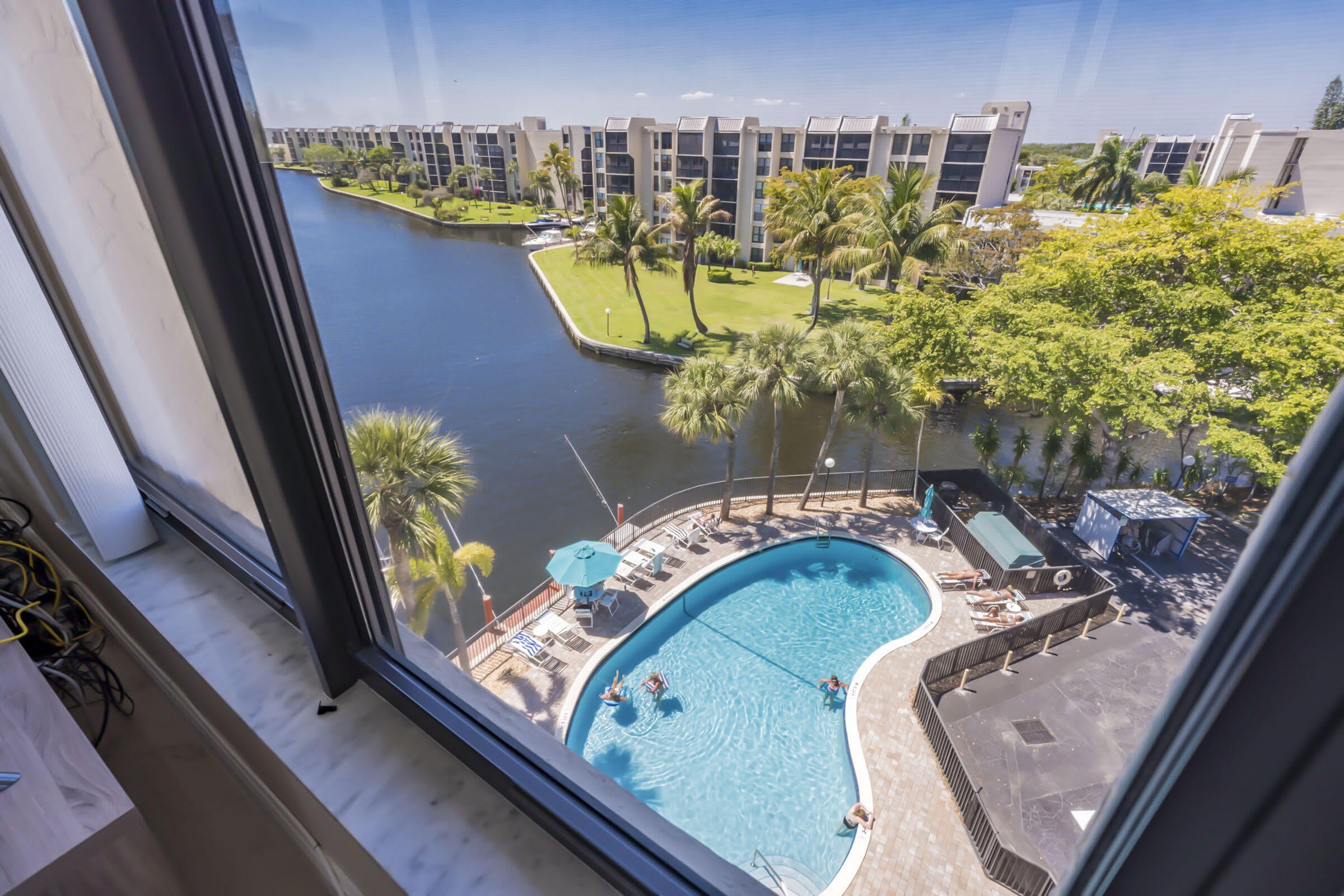 22 Royal Palm Way – photo 2