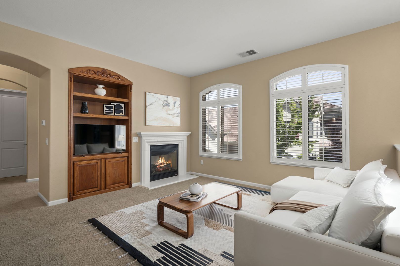 Beautiful Fleur de Lis townhome, Gated Community! – photo 5
