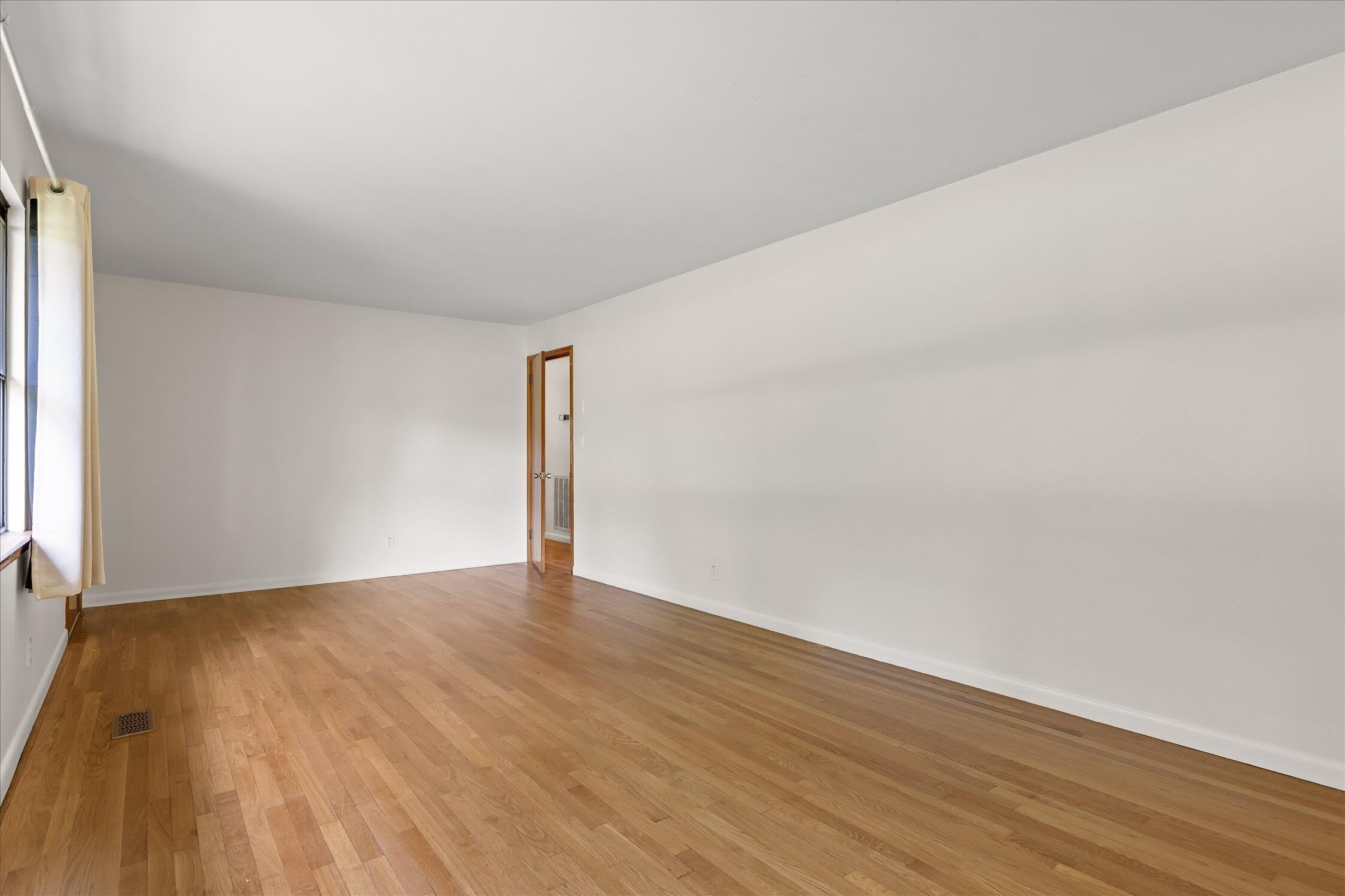 517 Randall Street – photo 5