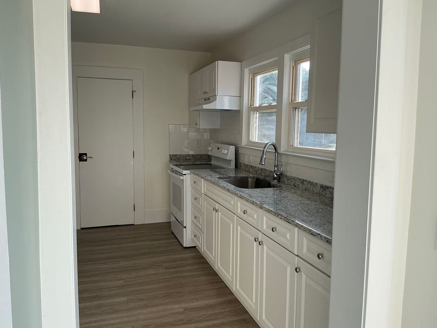 Completely remodeled 3-bedroom Home in Cromwell – photo 3