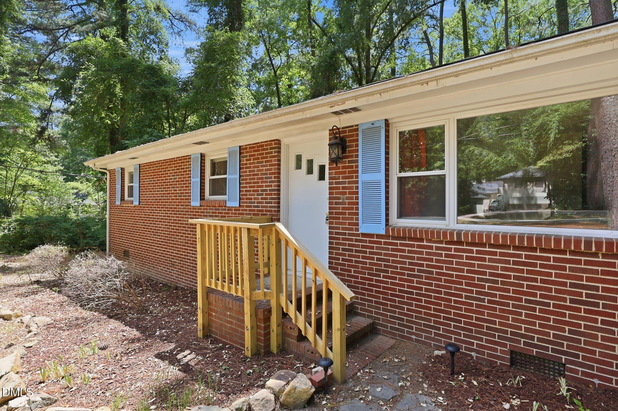 139 Windsor Circle – photo 3