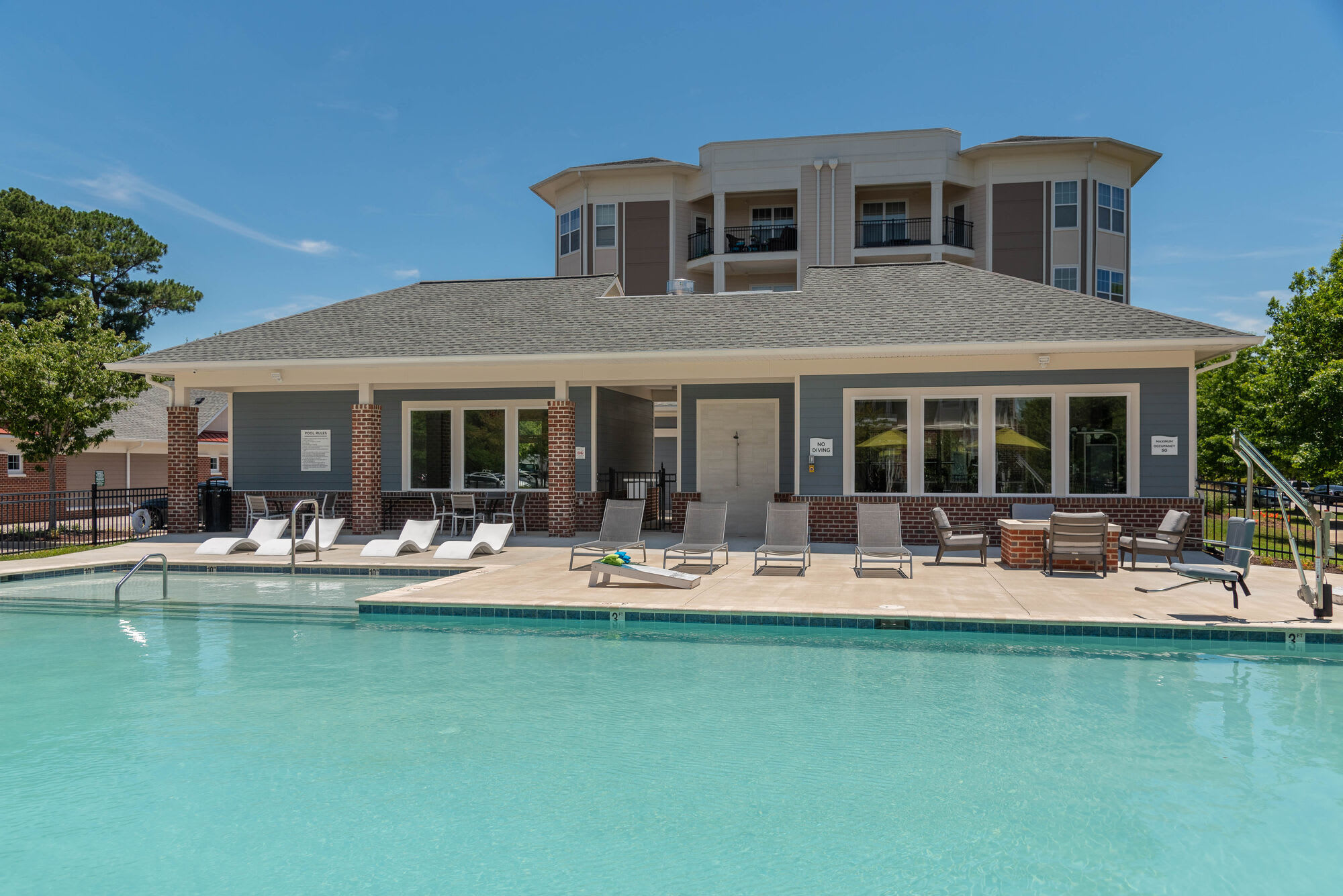 Pinnacle Apartments – photo 2
