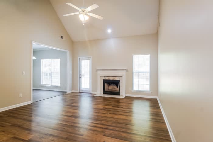 325 Bedford Circle – photo 3
