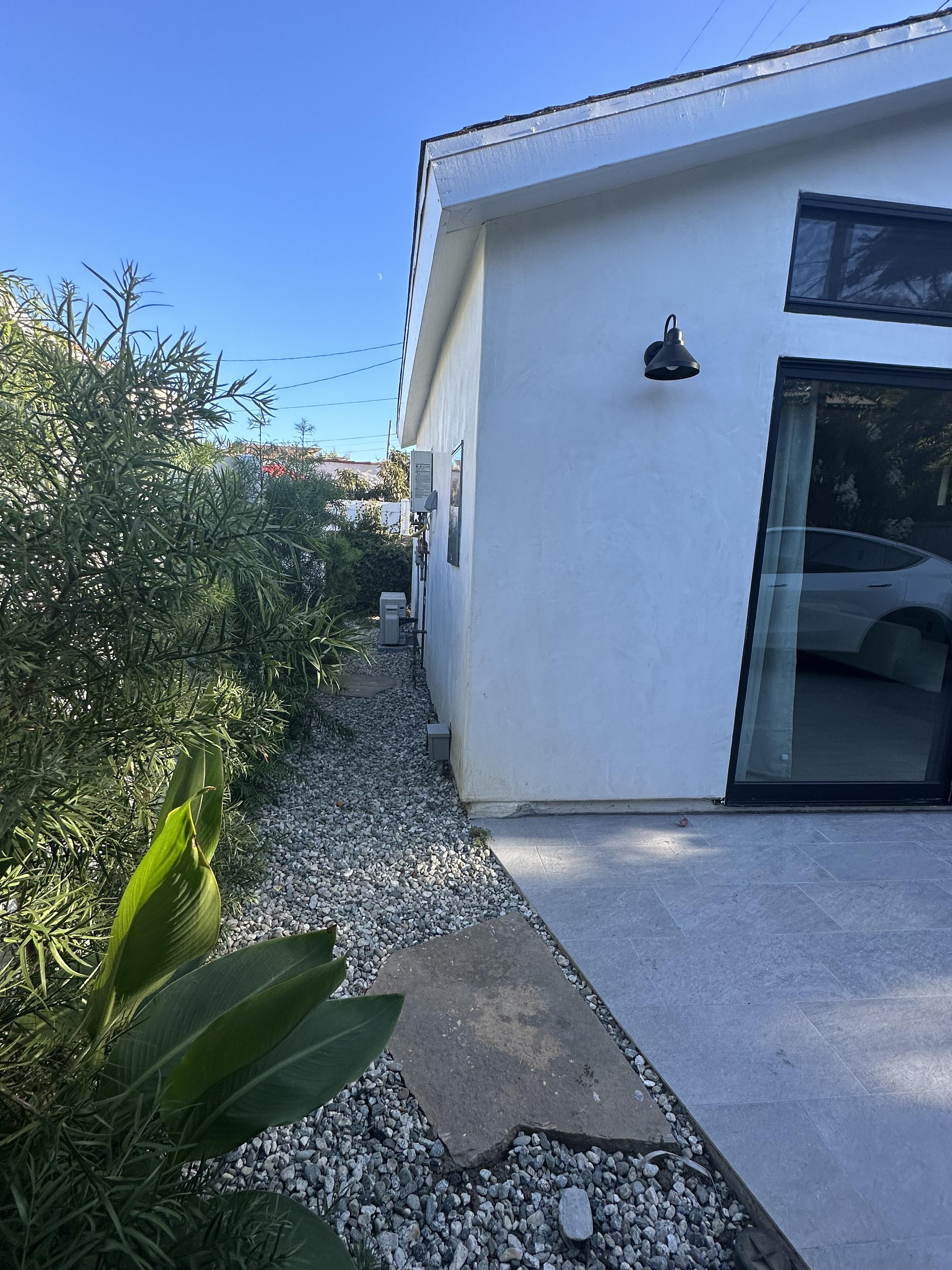 2463 Walgrove Ave – photo 4