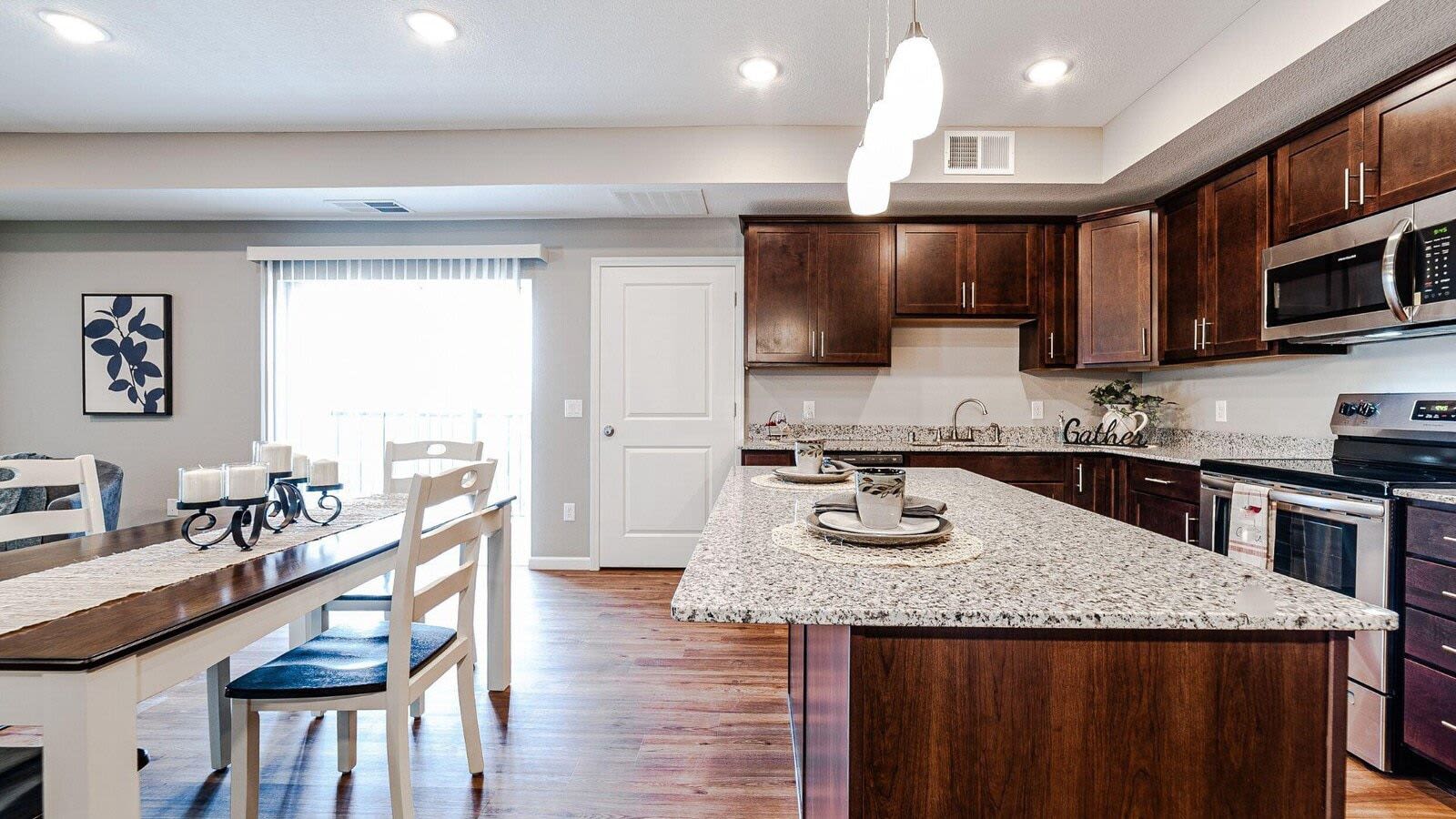 Encore Apartments – photo 2