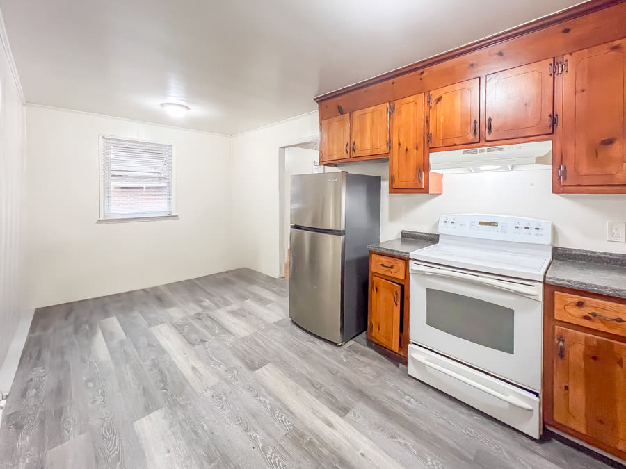 305 S 9th Ave – photo 4