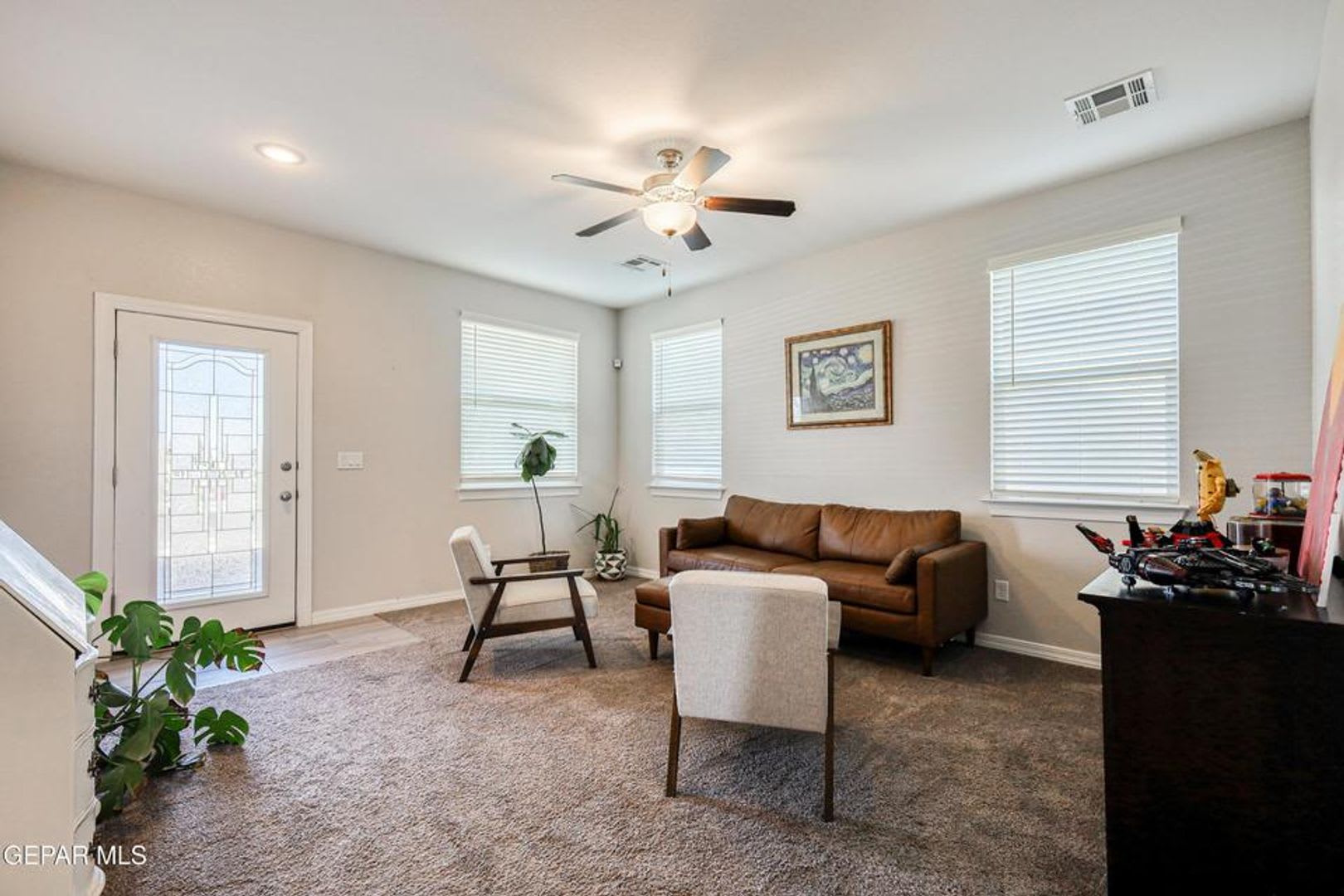 Immaculate Two Story Eastside Home With Refrigerated Air Located In Quiet Neighborhood – photo 5