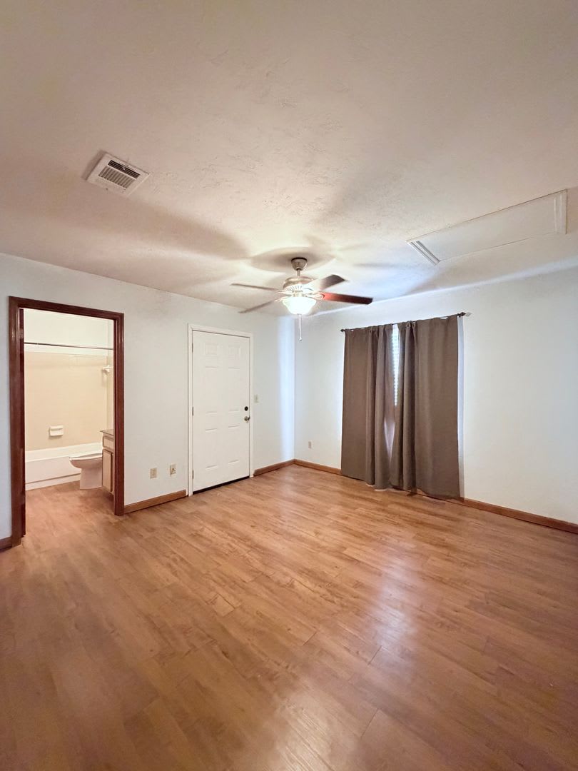 2 Bed/ 2 Bath Near FSU – photo 5