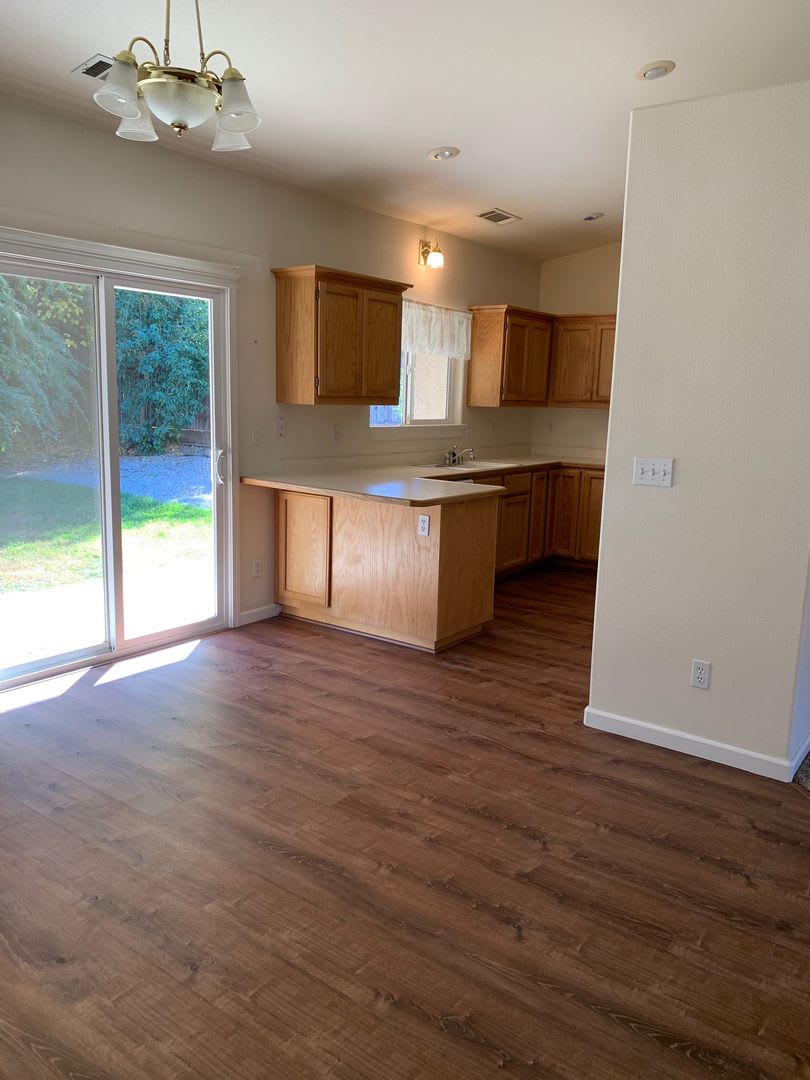 BEAUTIFUL 3 BED 2 BATH HOUSE LOCATED IN THE WESTGATE VILLAGE SUBDIVISION – photo 5