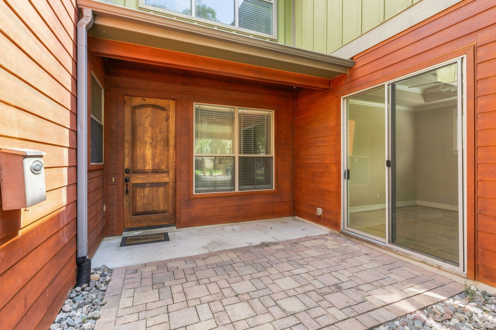 UT PRE-LEASE: Beautiful, Recently Constructed 6 bed/ 4 ba home in North Loop Area, Mins to UT – photo 5