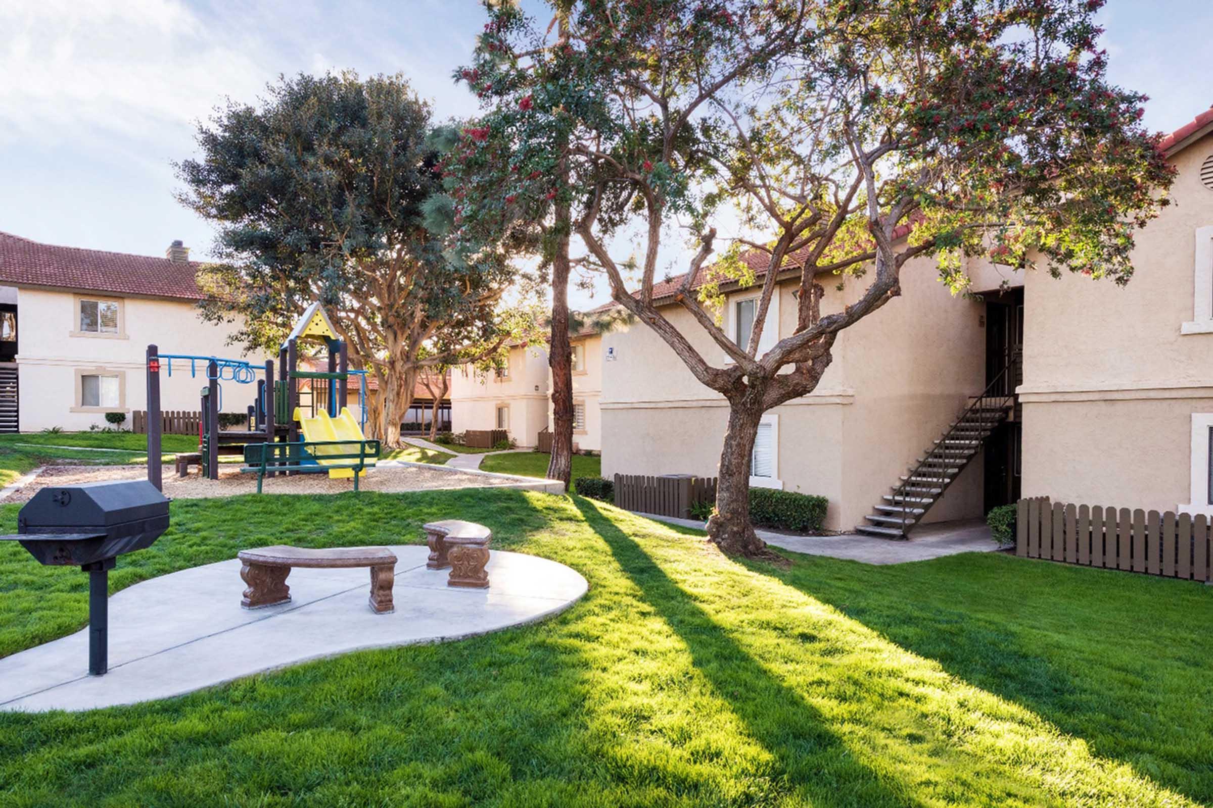 Elán Shadowridge Meadows Apartments – photo 4