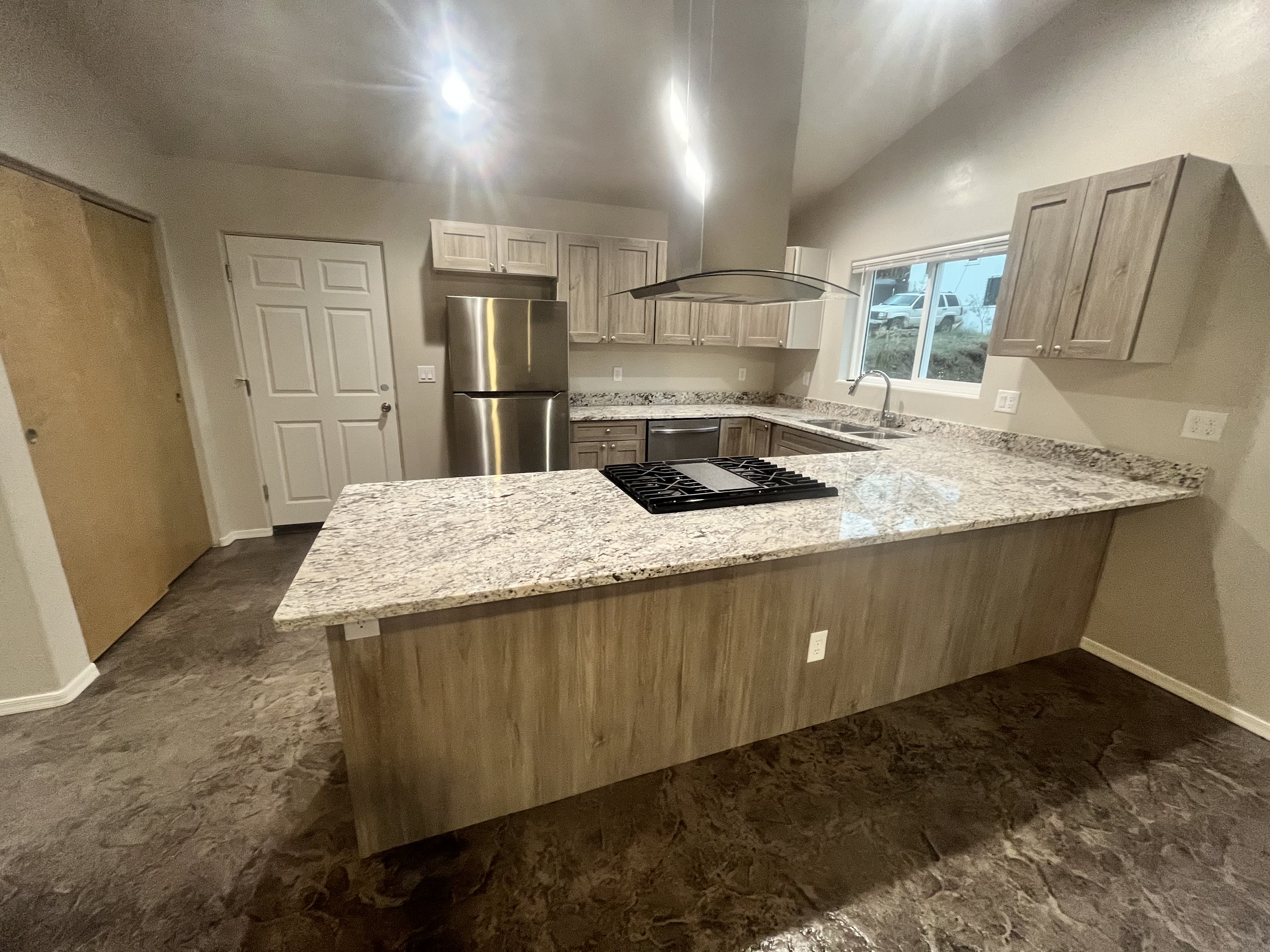 1705 East Arrowhead Avenue – photo 4
