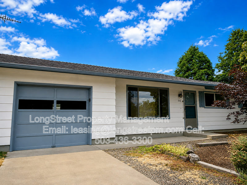 310 NE Cambridge Cir – photo 2