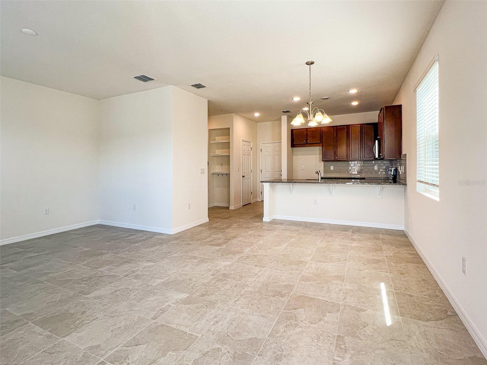 10227 HIGHLINE CREST Street – photo 2